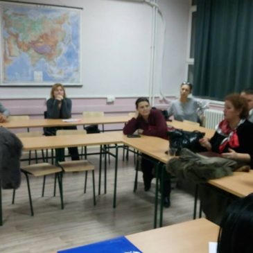 ТРИБИНА О ВРШЊАЧКОМ НАСИЉУ У ЕКОНОМСКО-ТРГОВИНСКОЈ ШКОЛИ „ВУК КАРАЏИЋ“